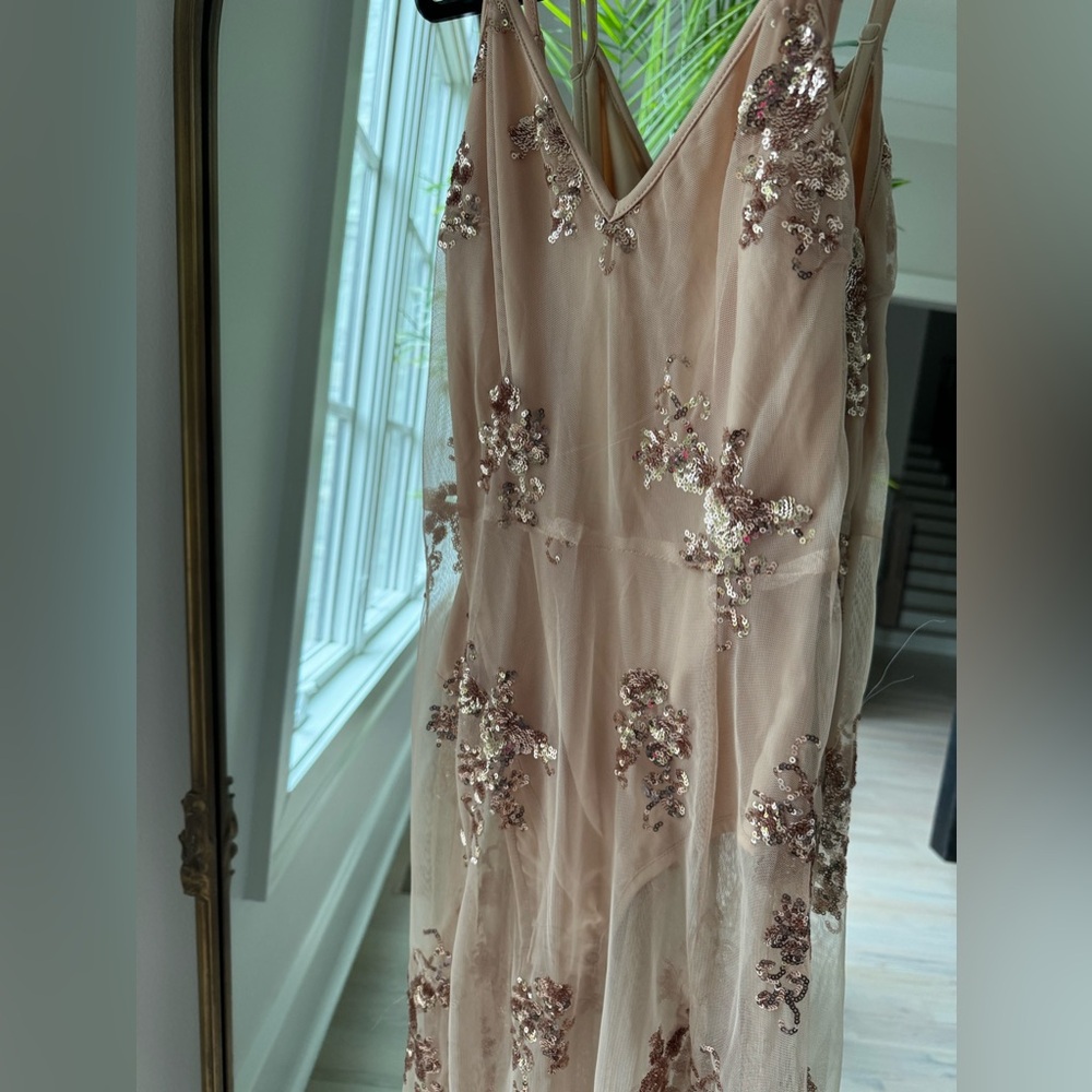 Sheer sequin dress. Cream nude with bikini unitard liner under size 8 rose gold - Picture 4 of 5